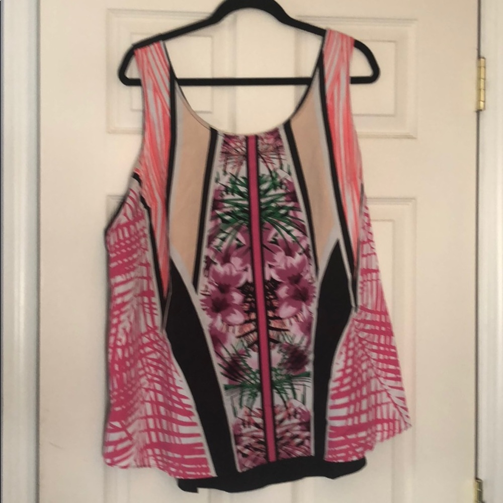 Woman’s Floral sleeveless top 2X